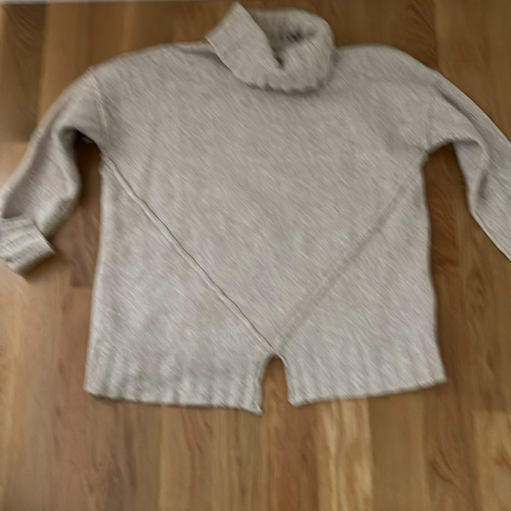 Beautiful Michael Kors sweater in wool blend - Picture 8 of 8